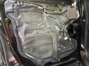 デリカ　D5 スピーカー交換　ツイーター交換　オーディオ　カーオーディオ　デッドニング　ドアスピーカー　音質　静寂性　快適性