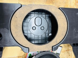 ジープ  ラングラー　Jeep Wrangler JL JK TJ YJ オーディオ　カーオーディオ　サブウーハー  ウーハー　スピーカー交換　ウーハー交換　ツイーター　防水　楕円ウーハー　エンクロージャー　デッドニング　低音　音質　アンプ　バッフル　重低音　ホットワイヤード　HOT WIRED カーオーディオ専門店　ALPINE ROCKFORD アルパイン　純正ナビ　ジープ 純正　ALL WEATHER バッフル　インナーバッフル