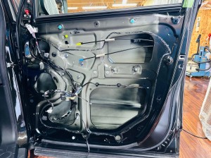 デリカ　D5 スピーカー交換　ツイーター交換　オーディオ　カーオーディオ　デッドニング　ドアスピーカー　音質　静寂性　快適性