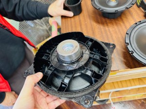 レクサス純正マークレビンソン  マクレビ　マークレビンソン  LEXUS レクサス RCF GSF LS RX IS ES NX MARK LEVINSON スピーカー交換　ツイーター　ウーハー　サブウーハー  高音　低音　音質　プロセッサー　DSP アンプ　ダッシュボード　センタースピーカー　ダッシュ　２インチ　３インチ　8センチ　コアキシャル　フルレンジ　ワイドレンジ　ミッドレンジ　ツイドラー　スコーカー　周波数特性　レクサス純正　純正ナビ　CarPlay ドアスピーカー　Mercury Car Audio Audible Physics HOT WIRED ホットワイヤード　名古屋　カーオーディオ　カーオーディオ専門店