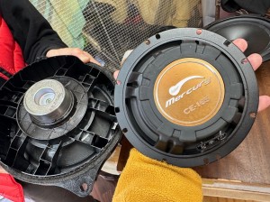 レクサス純正マークレビンソン マクレビ　マークレビンソン LEXUS レクサス RCF GSF LS RX IS ES NX MARK LEVINSON スピーカー交換　ツイーター　ウーハー　サブウーハー 高音　低音　音質　プロセッサー　DSP アンプ　ダッシュボード　センタースピーカー　ダッシュ　２インチ　３インチ　8センチ　コアキシャル　フルレンジ　ワイドレンジ　ミッドレンジ　ツイドラー　スコーカー　周波数特性　レクサス純正　純正ナビ　CarPlay ドアスピーカー　Mercury Car Audio Audible Physics HOT WIRED ホットワイヤード　名古屋　カーオーディオ　カーオーディオ専門店