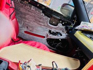 レクサス　LEXUS SC430 スピーカー交換　カスタム　カーオーディオ　ツイーター ドアパネル　レストア　デッドニング　Android アンドロイド　カーナビ　ナビ交換　HOT WIRED 名古屋　ホットワイヤード
