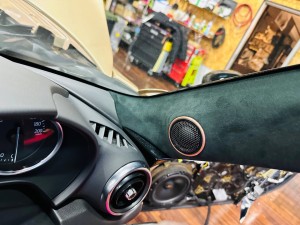 Mitsuoka 光岡　ロックスター　rockstar nd ロードスター　バディ　光岡自動車　純正bose スピーカー交換　ボーズ　マツコネ　音質　オーディオ　カーオーディオ　ツイーター　アルカンターラ　張り替え　サブウーハー  ツイーター　埋込　デッドニング　調音施工　Mercury Car Audio マーキュリー　ホットワイヤード　HOT WIRED 名古屋　マツダ純正　純正ボーズ  純正bose boseサウンド　ボーズサウンド　カロッツェリア