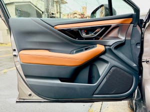 スバル純正　ハーマンカードン　HARMAN KARDON カーオーディオ　スピーカー交換　センタースピーカー  サブウーハー  ツイーター　HOT WIRED 名古屋　ホットワイヤード　アウトランダー