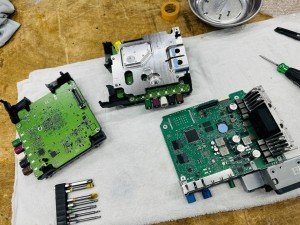 ポルシェ純正ナビ　カイエン　911 992 997 996 マカン　PCM4 PCM4.0 PCM3 PCM5.0 PCM6 CarPlay 後付け　ワイヤレス　Android Auto バックカメラ　ハンズフリー　Bluetooth iPhone Youtube 動画視聴　動画アプリ　グーグルマップ　GOOGLE ナビアプリ　カーナビ　純正ナビ　カープレイ　名古屋
