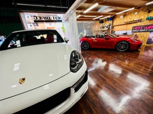ポルシェ純正ナビ　カイエン　911 992 997 996 マカン　PCM4 PCM4.0 PCM3 PCM5.0 PCM6 CarPlay 後付け　ワイヤレス　Android Auto バックカメラ　ハンズフリー　Bluetooth iPhone Youtube 動画視聴　動画アプリ　グーグルマップ　GOOGLE ナビアプリ　カーナビ　純正ナビ　カープレイ　名古屋　アンドロイド