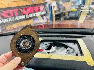 Lexus rx5000h rx450 rx350 rx is es ls lx lc rc nc レクサス　純正　マークレビンソン mark Levinson スピーカー交換　音質改善　音質向上　ダッシュボード　ツイドラー　センタースピーカー　ツイーター　高音　低音　ミッドレンジ　スコーカー　純正マークレビンソン  マクレビ  レクサス純正　サラウンド　ハイファイ　ハイエンドカーオーディオ　スピーカー交換　サブウーハー リアスピーカー　ドアスピーカー グリル　インナーバッフル　インピーダンス　ワイドレンジ　フルレンジ　コアキシャル　周波数　解析　プロセッサー　dsp