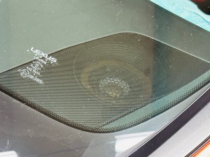 レクサス　純正　LEXUS MARK LEVINSON マークレビンソン　マクレビ  スピーカー交換　センタースピーカー  ダッシュボード　ツイーター　サラウンド　センタースピーカー交換　アップグレード　音質改善　音質向上　マクレビ　レクサス純正　Audible Physics Mercury Car Audio HOT WIRED 名古屋