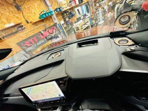 レクサス　純正　LEXUS MARK LEVINSON マークレビンソン　マクレビ  スピーカー交換　センタースピーカー  ダッシュボード　ツイーター　サラウンド　センタースピーカー交換　アップグレード　音質改善　音質向上　マクレビ　レクサス純正　Audible Physics Mercury Car Audio HOT WIRED 名古屋