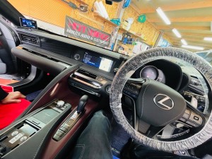 LC500 ワイヤレス　CarPlay カープレイ　後付け　Android Auto アンドロイド　iPhone グーグルマップ　HDMI USB 映像入力　レクサス純正　純正ナビ　LEXUS レクサス 全画面表示　Youtube HULU NETFLIX 動画再生　動画視聴　Apple CarPlay レクサス専用　HOT WIRED ホットワイヤード