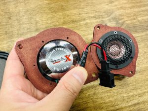 audi q3 q5 q7 q8 a8 a7 s8 s7 アウディ　バングアンドオルフセン　bang and olufsen スピーカー交換　ツイーター　ウーハー　スコーカー　センタースピーカー　インナーバッフル　車種別　コネクター　ハーネス　抵抗値　位相　インピーダンス　最適化　カーオーディオ　カーオーディオ専門店　通販　カスタム