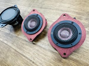audi q3 q5 q7 q8 a8 a7 s8 s7 アウディ　バングアンドオルフセン　bang and olufsen スピーカー交換　ツイーター　ウーハー　スコーカー　センタースピーカー　インナーバッフル　車種別　コネクター　ハーネス　抵抗値　位相　インピーダンス　最適化　カーオーディオ　カーオーディオ専門店　通販　カスタム