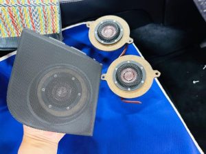 lexus lx lx570 lx600 マークレビンソン　Mark Levinson スピーカー交換　ツイーター　センタースピーカー　ダッシュボード　インパネ　マクレビ　インピーダンス　FORMULA-X FX-101 Audible Physics 2インチ　ワイドレンジ　フルレンジ　コアキシャル　3インチ　4インチ　ハイエンド　小型スピーカー　カーオーディオ　CarPlay カーオーディオ専門店　音質向上　音質改善　通販　業販