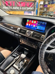 Lexus ls600 ls50 lx570 rx450 rx500 rx350 lc500 レクサス　純正ナビ　後付け　ワイヤレス　CarPlay カープレイ　グーグルマップ　プライムビデオ　動画視聴 hdmi入力　外部入力　aux youtbe iPhone Android Auto ミラーリング　インターフェース　スピーカー交換　マークレビンソン　mark levinson センタースピーカー　名古屋　ホットワイヤード