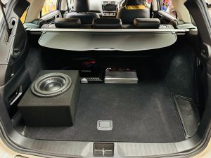 カーオーディオ　パワーアンプ　ゲイン　ゲイン合わせ　ゲイン調整　gain 音調整　サウンドセッティング　取付　インストレーション　4ch.アンプ　rockford rock power HOT WIRED 名古屋