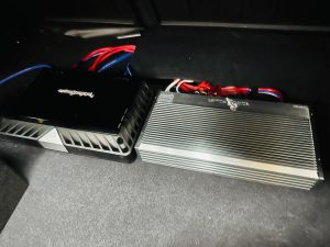 カーオーディオ　パワーアンプ　ゲイン　ゲイン合わせ　ゲイン調整　gain 音調整　サウンドセッティング　取付　インストレーション　4ch.アンプ　rockford rock power HOT WIRED 名古屋