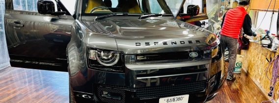 ランドローバー ディフェンダー 純正メリディアンの音質向上・スピーカー交換のご紹介：LAND ROVER DIFENDER MERIDIAN SOUND SYSTEM