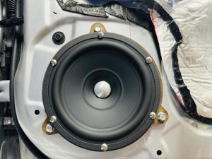 リーフ　ze1 カーオーディオ　サブウーハー　パワードウーハー　ウーハー　アンプ内蔵　dsp 3way マルチ　8インチ　アンプ内蔵ウーハー　Bluetooth5.0 Bluetooth5.1 ブルーツース　Mercury Car Audio デジタル入力　デッドニング　断熱　防音　制振　静音　調音　ドアのデッドニング　stp 2way セパレート　ドアスピーカー　インナーバッフル