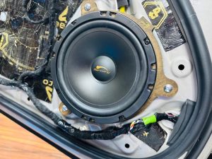nd ロードスター　マツダ純正ボーズ　bose ボーズサウンド　スピーカー交換　ツイーター交換　サブウーハー　デッドニング　音質　カーオーディオ　Mercury Car Audio ツイーター埋込　埋込取付　HOT WIRED