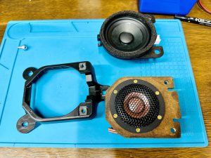 cx60 cx-60 bose ボーズ　マツダ純正　スピーカー交換　センタースピーカー　ツイーター　ドアスピーカー　スコーカー　ミッドレンジ　サブウーハー　サラウンド　デッドニング　カーオーディオ　ワイドレンジドライバー　Mercury Car Audio blam bewith ビーウィズ　ブラム　マーキュリー　ホットワイヤード　純正ボーズ　ボーズサウンド　抵抗値　インピーダンス　音質　マツダ　マツコネ　純正ナビ