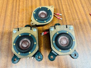 cx60 cx-60 bose ボーズ　マツダ純正　スピーカー交換　センタースピーカー　ツイーター　ドアスピーカー　スコーカー　ミッドレンジ　サブウーハー　サラウンド　デッドニング　カーオーディオ　ワイドレンジドライバー　Mercury Car Audio blam bewith ビーウィズ　ブラム　マーキュリー　ホットワイヤード　純正ボーズ　ボーズサウンド　抵抗値　インピーダンス　音質　マツダ　マツコネ　純正ナビ