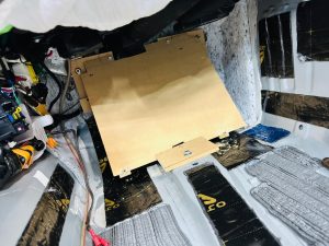 nd nc nb na ロードスター mazda マツダ　bose boseなし　ボーズ　ウーハー　スピーカー交換　カーオーディオ　音質　マツコネ　ツイーター　dsp プロセッサー　タイムアライメント　イコライザー　クロスオーバー　Bluetooth iPhone パワードウーハー　デッドニング　埋込　コントローラー　アンプ内蔵　dsp内蔵　dsp8.4hd Mercury Car Audio　サブウーハー取付