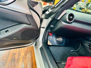 nd nc nb na ロードスター mazda マツダ　bose boseなし　ボーズ　ウーハー　スピーカー交換　カーオーディオ　音質　マツコネ　ツイーター　dsp プロセッサー　タイムアライメント　イコライザー　クロスオーバー　Bluetooth iPhone パワードウーハー　デッドニング　埋込　コントローラー　アンプ内蔵　dsp内蔵　dsp8.4hd Mercury Car Audio