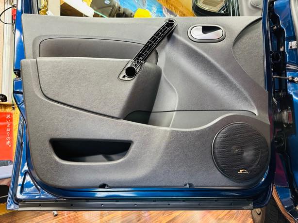 ルノー カングーのスピーカー交換のご紹介：Mercury Car Audio CE-165 2wayセパレートスピーカー　アウターバッフルとツイーター埋込