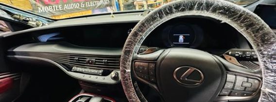 LEXUS LS500 レクサス純正 Mark Levinsonの音質向上を実現するためのスピーカー交換のご紹介：センタースピーカーとダッシュボード上両サイドのスピーカーをアップグレードする。