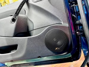 カングー　スピーカー交換　カーオーディオ　kangoo ルノー　renault 音質向上　ドアスピーカー　ツイーター　埋込　アンドロイドナビ　デッドニング　断熱　遮熱　防音　防振　静音　調音　整音　インナーバッフル　アウターバッフル　ツイーター埋込　セパレート 2way Mercury Car Audio マーキュリーカーオーディオ ホットワイヤード　名古屋　カーオーディオ専門店　でカングー