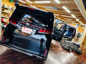 40系　ヴェルファイア　アルファード　アルヴェル　カーオーディオ　スピーカー交換　音質向上　センタースピーカー　ダッシュボード　インパネ　ミッドレンジ　jbl 8スピーカー　10スピーカー　15スピーカー　音質向上　スピーカー交換　ツイーター　コアキシャル　ウーハー　サブウーハー　音調整　dsp イコライザー　カーオーディオ専門店　alphard velfire 40 30 HOT WIRED FX-101 FORMULA-X Audible Physics　Mercury Car Audio ce-165
