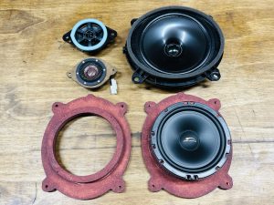 40系　ヴェルファイア　アルファード　アルヴェル　カーオーディオ　スピーカー交換　音質向上　センタースピーカー　ダッシュボード　インパネ　ミッドレンジ　jbl 8スピーカー　10スピーカー　15スピーカー　音質向上　スピーカー交換　ツイーター　コアキシャル　ウーハー　サブウーハー　音調整　dsp イコライザー　カーオーディオ専門店　alphard velfire 40 30 HOT WIRED FX-101 FORMULA-X Audible Physics　Mercury Car Audio ce-165