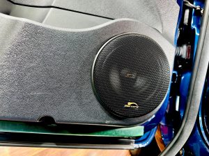 カングー　スピーカー交換　カーオーディオ　kangoo ルノー　renault 音質向上　ドアスピーカー　ツイーター　埋込　アンドロイドナビ　デッドニング　断熱　遮熱　防音　防振　静音　調音　整音　インナーバッフル　アウターバッフル　ツイーター埋込　セパレート 2way Mercury Car Audio マーキュリーカーオーディオ ホットワイヤード　名古屋　カーオーディオ専門店　でカングー　ce165 m62 ce-165
