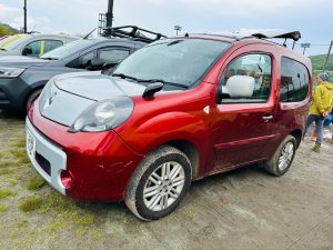 カングージャンボリー　2025 2026 kangoo jambree renault ルノージャポン　ルノー　フリーマーケット　フリマ　初参加　山中湖　車中泊　キャンパー仕様　カーオーディオ　CarPlay カスタム　トレーラー　ヒッチ　ラック　キャリア　スイング　デッドニング　断熱　断熱材　静音　車内の快適化　防音　遮熱