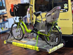 カングージャンボリー　2025 2026 kangoo jambree renault ルノージャポン　ルノー　フリーマーケット　フリマ　初参加　山中湖　車中泊　キャンパー仕様　カーオーディオ　CarPlay カスタム　トレーラー　ヒッチ　ラック　キャリア　スイング　デッドニング　断熱　断熱材　静音　車内の快適化　防音　遮熱　ヒッチキャリア　バーナー　イワタニ