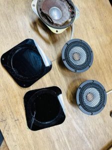 ホンダ　ゴールドウイング　ハーレー　BMW　オーディオ　スピーカー交換　音質向上　バイクオーディオ　オーディオカスタム　goldwing harley モーターサイクル　カーオーディオ
　カーオーディオ専門店　HOT WIRED ホットワイヤード