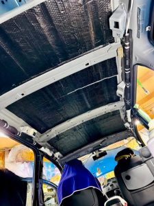 カングー KWK4M　エアコン　防音　断熱　遮熱　断熱　制振　防振　遮音　デッドニング　調音　整音　stp クーラーバッグ化　kangoo エアコンの効きが悪い　暑い　寒い　車内の静音化　カーオーディオ　ロードノイズ