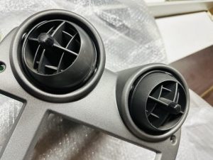 ハマー　h2 hummer エアコン修理　エアコン　acコントロール　ブレンディングドア　アクチュエーター　モーター　エバポレーター　ドライヤー　コンプレッサー　エアコンガス　真空引き　ヒーター　デフ　タイロッド　エアコンパネル　温度表示　暗電流　