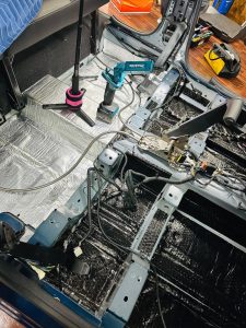 カングー KWK4M　エアコン　防音　断熱　遮熱　断熱　制振　防振　遮音　デッドニング　調音　整音　stp クーラーバッグ化　kangoo エアコンの効きが悪い　暑い　寒い　車内の静音化　カーオーディオ　ロードノイズ