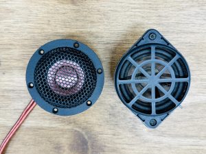 porsche 911 997 996 ポルシェ　オーディオ　カーオーディオ　スピーカー交換　センタースピーカー　スコーカー　ミッドレンジ　ミッドベース　ウーハー　ツイーター　音質　3way bose 純正ボーズ　ボーズサウンド　ブルメスター　burmester 名古屋　カーオーディオ専門店　ホットワイヤード　2インチ　ワイドレンジ　FX-101 FORMULA-X