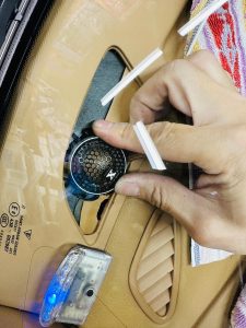 porsche 911 997 996 ポルシェ　オーディオ　カーオーディオ　スピーカー交換　センタースピーカー　スコーカー　ミッドレンジ　ミッドベース　ウーハー　ツイーター　音質　3way bose 純正ボーズ　ボーズサウンド　ブルメスター　burmester 名古屋　カーオーディオ専門店　ホットワイヤード　2インチ　ワイドレンジ　FX-101 FORMULA-X