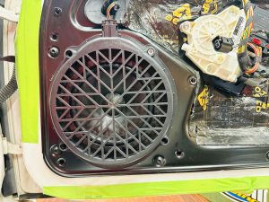 porsche 911 997 996 ポルシェ　オーディオ　カーオーディオ　スピーカー交換　センタースピーカー　スコーカー　ミッドレンジ　ミッドベース　ウーハー　ツイーター　音質　3way bose 純正ボーズ　ボーズサウンド　ブルメスター　burmester 名古屋　カーオーディオ専門店　ホットワイヤード　2インチ　ワイドレンジ　FX-101 FORMULA-X