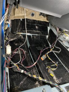カングー KWK4M　エアコン　防音　断熱　遮熱　断熱　制振　防振　遮音　デッドニング　調音　整音　stp クーラーバッグ化　kangoo エアコンの効きが悪い　暑い　寒い　車内の静音化　カーオーディオ　ロードノイズ