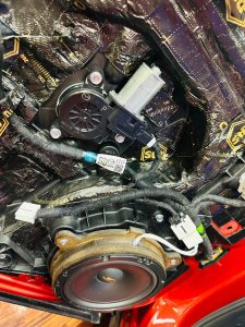 MAZDA CX-5 CX-8 CX-60 CX-80 CX-30 CX-3 ND NC NE ロードスターマツダ純正　ボーズ　ボーズサウンド　bose スピーカー交換　ツイーター　ウーハー　センタースピーカー　音質向上　音質改善　通販　スピーカーアップグレード　抵抗値　インピーダンス　カーオーディオ　カーオーディオ専門店　Mercury Car Audio ホットワイヤード　名古屋　マツコネ　マツダコネクト　位相　フェーズ　最適化　音調整　デッドニング