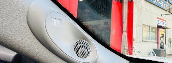 トヨタ純正JBLのスピーカーアップグレードのご紹介：70系 カムリ編