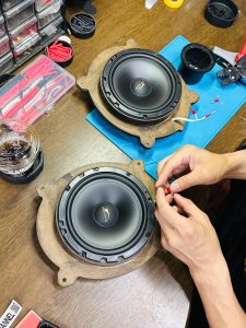レクサス純正 　Mark Levinson マークレビンソン　lexus rx350 rx500 ls500 ls600 lc500 nx350 nx500 es is300 is500 lx570 lm Mercury Car Audio ce165　スピーカー交換　センタースピーカー　ダッシュボード　インパネ　Unityスピーカー　unity ツイーター　ウーハー　音質向上　音質改善　ワイドレンジ　フルレンジ　ミッドレンジ　スコーカー　インピーダンス　フェーズ　位相　抵抗値　FX-101 FORMULA-X マーキュリー　通販　プラグアンドプレイ