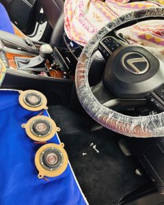 lexus LX レクサス　マークレビンソン　レクサス純正　スピーカー交換　unityスピーカー　センタースピーカー　ダッシュボード　ツイーター　音質向上　音質改善　マクレビ　dsp 通販　HOT WIRED 名古屋　ワイドレンジドライバー　2インチ　FORMULA-X fx101 業販 emma ハイエンドカーオーディオ　下まで出るツイーター　カプラーオン　プラグアンドプレイ