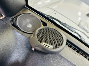 ジープ　ラングラー　jl wrangler jeep kicker rockford all weather サブウーハー　スピーカー交換　ダッシュボード　ツイーター　ミッドレンジ　サウンドバー　リアスピーカー　キッカー　2インチ　3インチ　8cm 10cm フルレンジ　ワイドレンジ　コアキシャル　カーオーディオ　HOT WIRED Mercury Car Audio FORMULA-X FX-101 2inch wide range driver 薄型ウーハー　純正アルパイン　alpine　音質向上