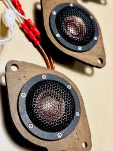 LEXUS LX600 LX700 LX570 レクサス　マークレビンソン　mark levinson unityスピーカー　ユニティ　ユニティー　センタースピーカー　ツイーター　ドアウーハー　スコーカー　ミッドレンジ　ダッシュボード　コアキシャル　フルレンジ　3インチ　2インチ　10センチ　8センチ　楕円　9×6 ウーハー　サブウーハー　デッドニング　調音　聖音　防振　断熱　音質向上　音質　マクレビ　dsp ハイレゾ　CarPlay ホットワイヤード　名古屋　周波数　ワイドレンジドライバ　FORMULA-X FX-101 Audible Physics ram2 インピーダンス　位相　フェーズ　抵抗値　最適化