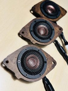 lexus nx レクサス　マークレビンソン　レクサス純正　スピーカー交換　unityスピーカー　センタースピーカー　ダッシュボード　ツイーター　音質向上　音質改善　マクレビ　dsp 通販　HOT WIRED 名古屋　ワイドレンジドライバー　2インチ　FORMULA-X fx101 業販 emma ハイエンドカーオーディオ　下まで出るツイーター　カプラーオン　プラグアンドプレイ